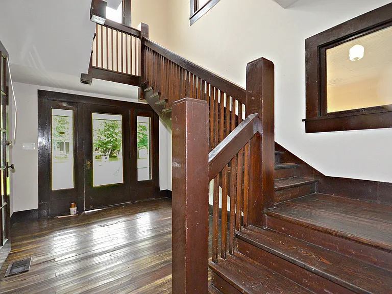 1402 E Chaffin St — Photo 9