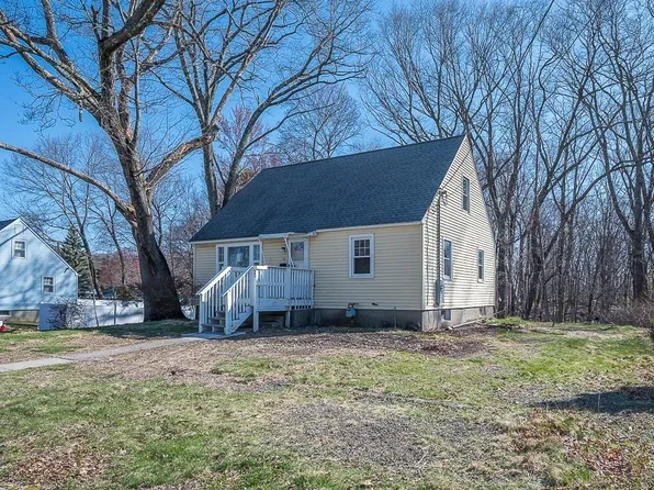 34 Tamar Ave, Worcester, MA 01604