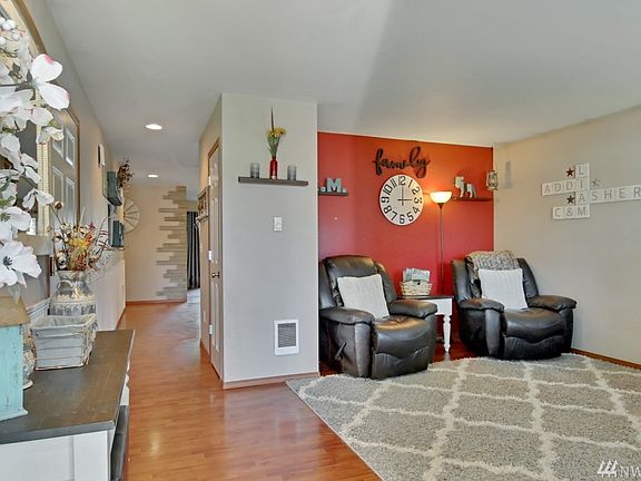 2nd image of 12822 220th Ave E