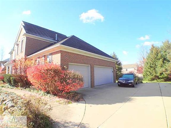 2nd image of 4385 Alderwood Dr