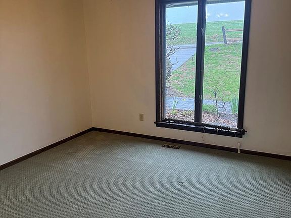 4th image of 270 BROWNS RUN ROAD