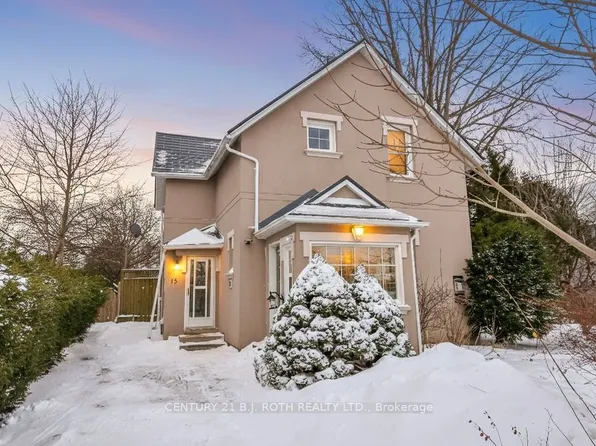 15 Stone St, Springwater, ON L0L 1P0