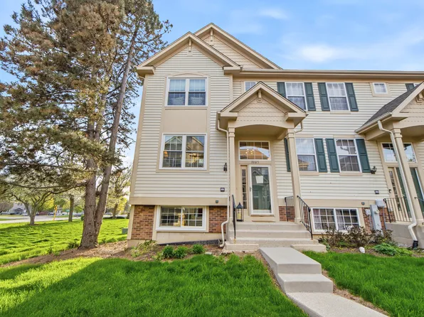 18615 W Sterling Ct #18615, Grayslake, IL 60030