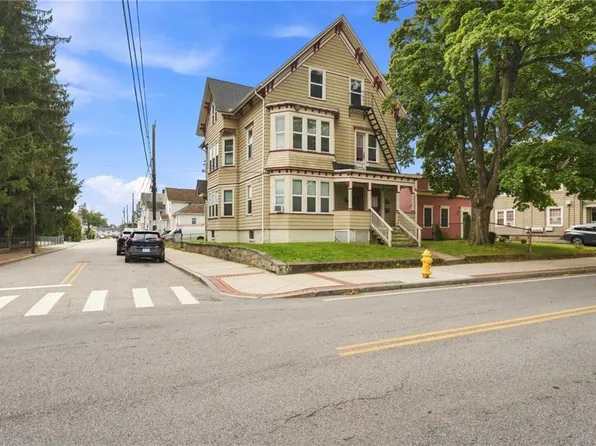 175-177 Walcott St, Pawtucket, RI 02860