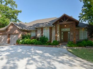 227 Lakeshore Dr, Blue Eye, MO 65611