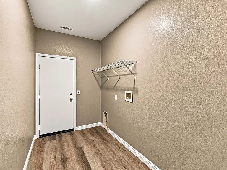 6134 Archwood Way — Photo 21