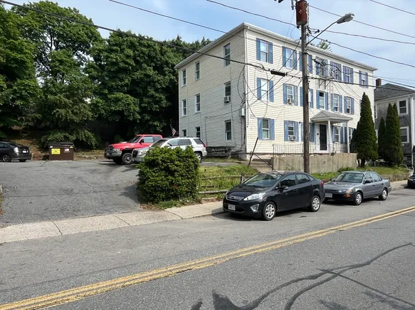 55 Forest St #7, Carver, MA 02330