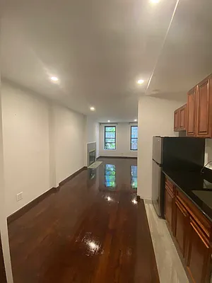 Rented by Aimee Grodanz, LREB | media 6