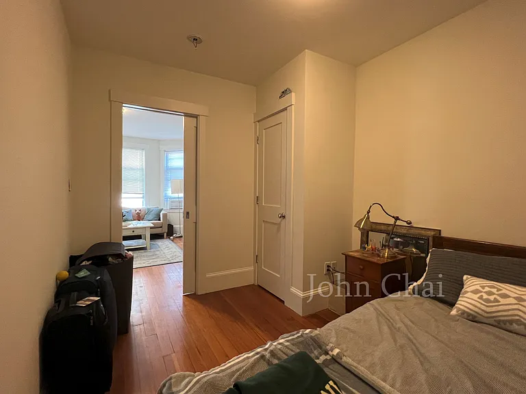 83 Harvard St #4 — Photo 16