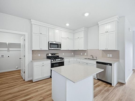 5th image of 11473 Ward Rd