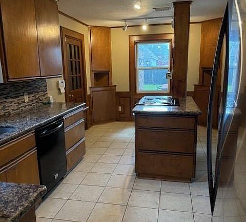 5th image of 1811 Laurel Oaks Drive