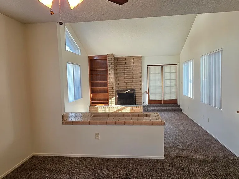 6901 Courtside Cir #3 — Photo 3
