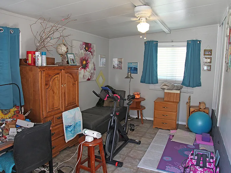 698 Mission Dr — Photo 7