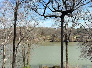 236 Hillside Dr, Florence, AL 35634
