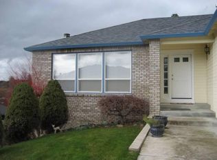 1583 E Cypress Point Dr, Medford, OR