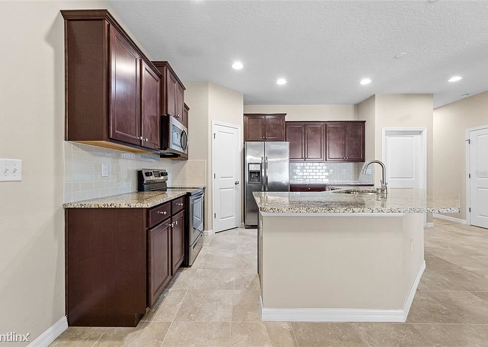 1st image of 7532R Stonebrook Cir