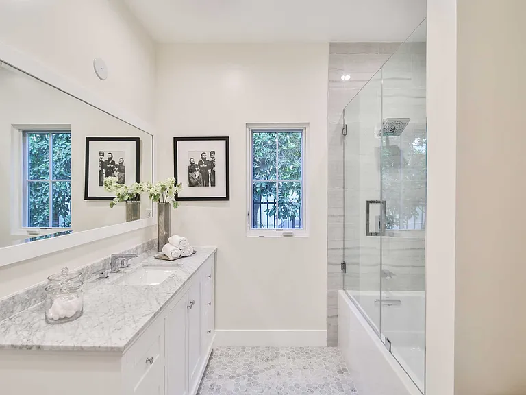 845 N Alfred St #1/2 — Photo 5