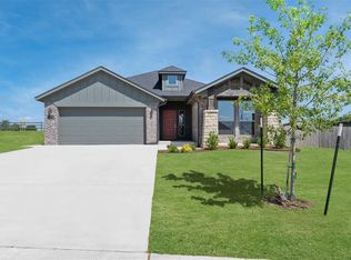 2421 Heather Rd, Blanchard, OK 73010