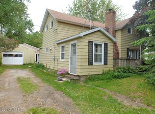 1417 W Glendora Rd, Buchanan, MI 49107