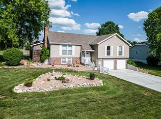 3713 N 154th St, Basehor, KS 66007