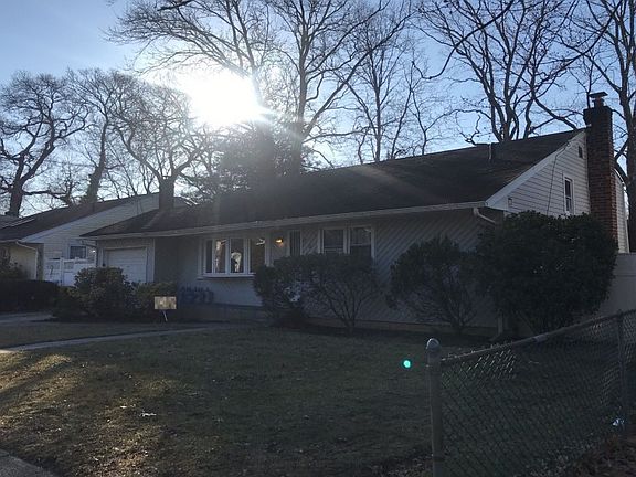 4th image of 503 Champlain Ave