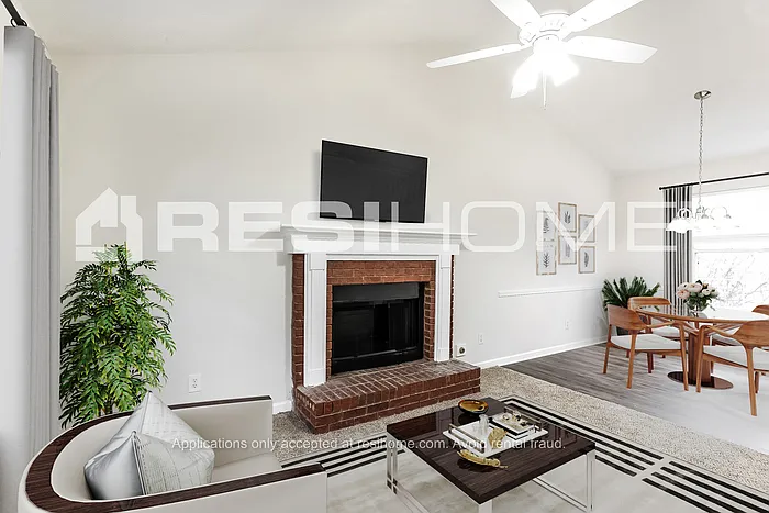 125 W Village Ct — Photo 11