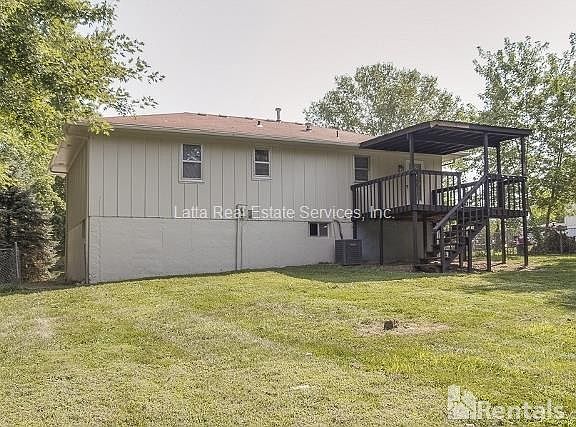 2nd image of 1306 SE Knights Cir