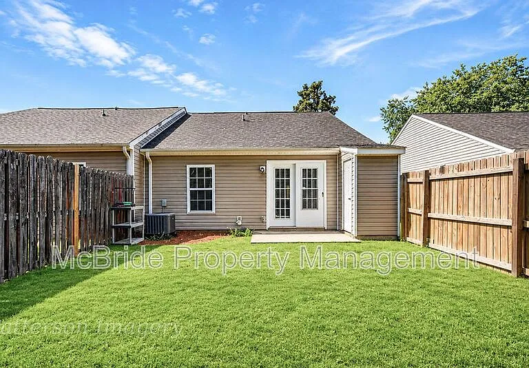1217 Longpoint Dr — Photo 16