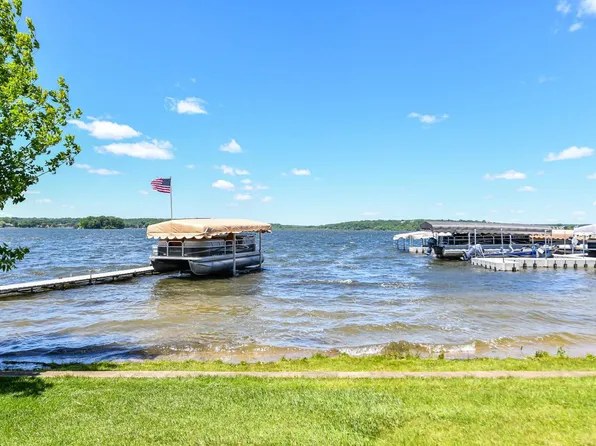 W267N2817 Woodland DRIVE, Pewaukee, WI 53072