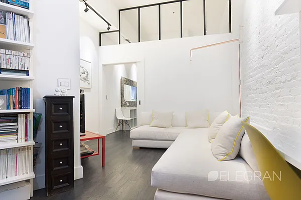 Sold by (Legacy) Elegran | media 9