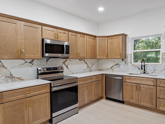 5th image of 3156 Long Shoals Rd