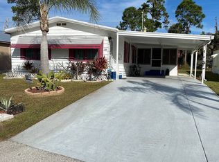 35 Flores Del Norte, Fort Pierce, FL 34951