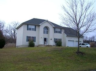 8 River Edge Dr, Jackson, NJ 08527