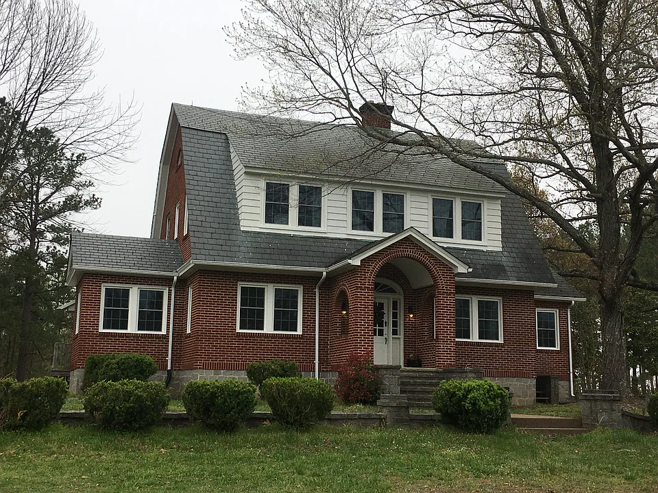 22889 N James Madison Hwy