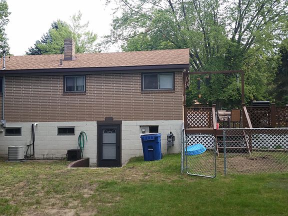 4th image of 711 N Lavinia St