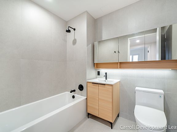 3rd image of 931 Carroll St #733
