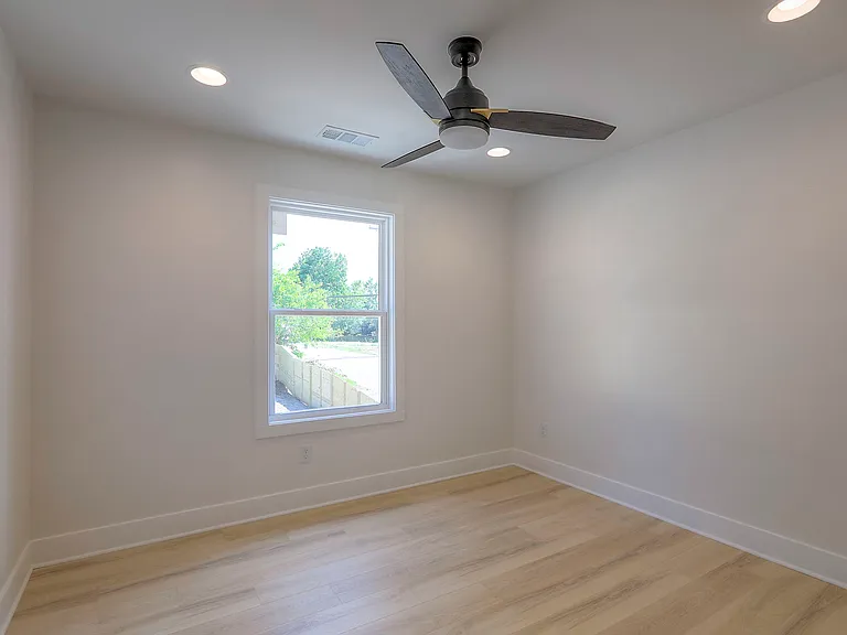 427 W Linden Ave #A — Photo 18