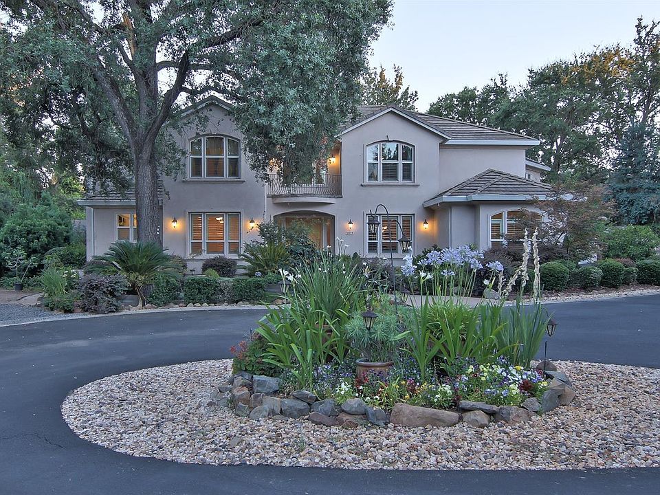 2nd image of 5244 Fair Oaks Blvd