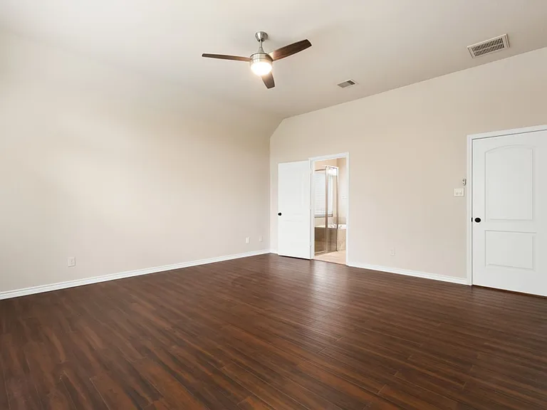 8710 White Crown — Photo 13