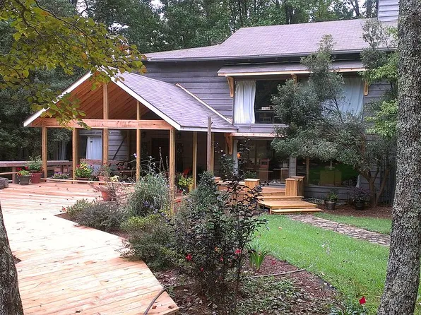 7435 Bates Dr, Cumming, GA 30040