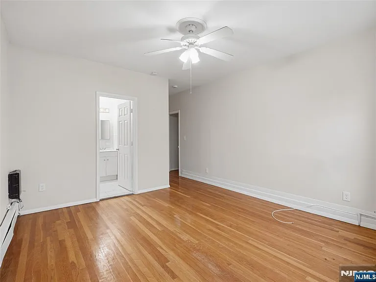 1-2 Hilliard Ave #1 — Photo 9