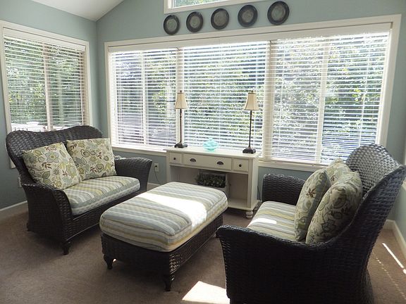 5th image of 2876 Willow Lane Ct NE