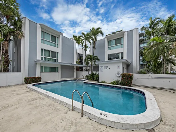 9971 W Bay Harbor Dr, Miami Beach, FL 33154