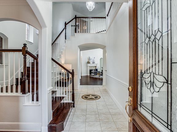 4th image of 6905 Medallion Dr