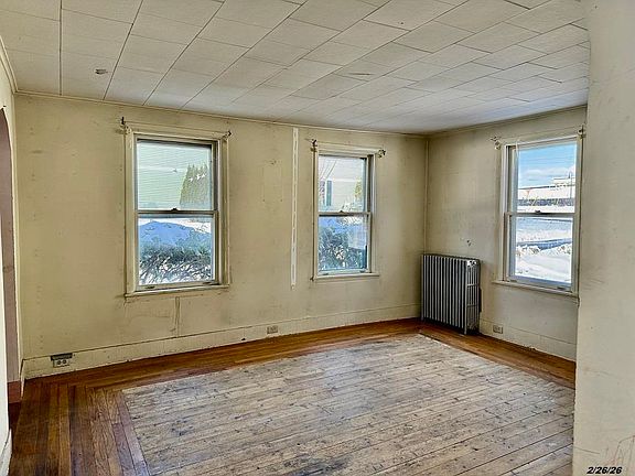 4th image of 82 Franklin Street