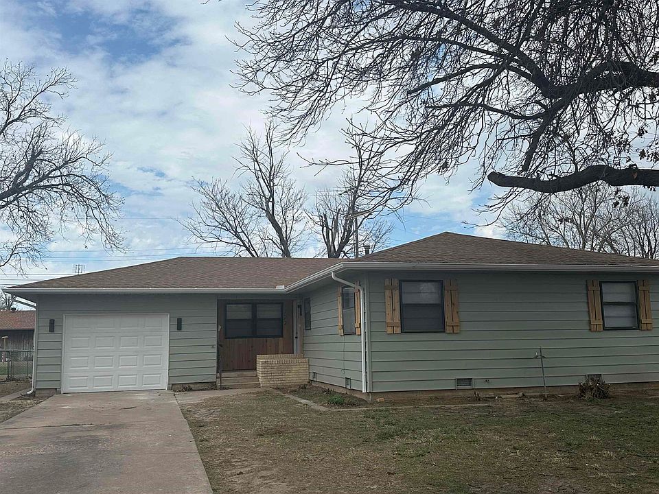 1st image of 722 Mistletoe