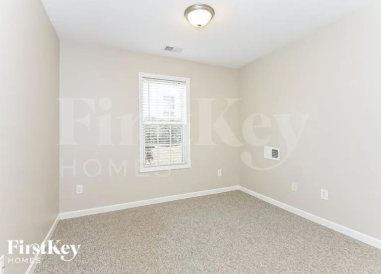 307 White Oak Way — Photo 12