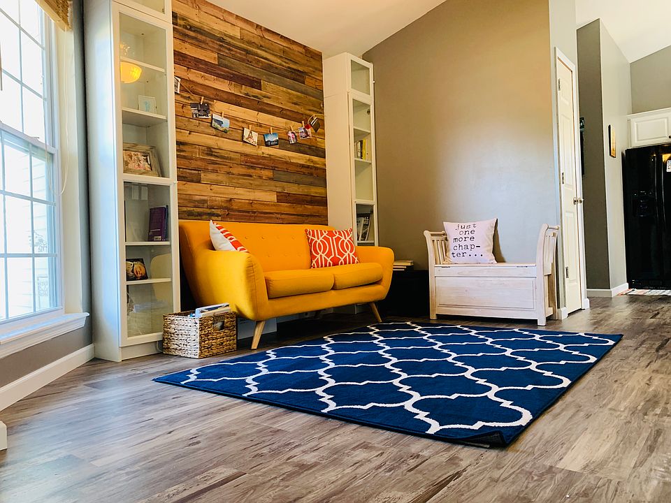 Reading Nook/Sitting Room