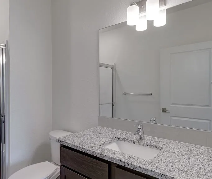 Liberty Gardens Apartments — Photo 38