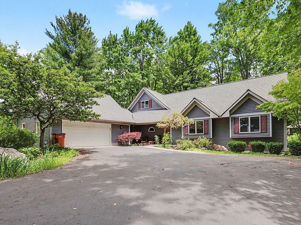 1st image of 10735 Brown Lake Dr NE